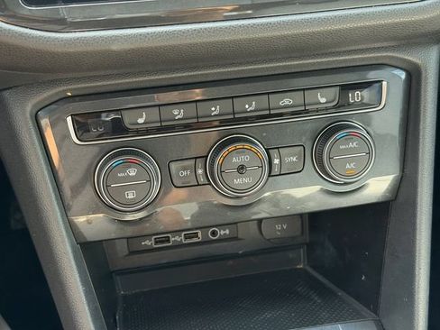 Used 2019 Volkswagen Tiguan SE FWD image 20