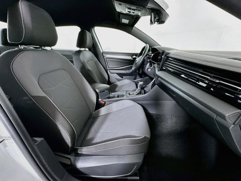 Used 2025 Volkswagen Jetta Sport FWD image 29