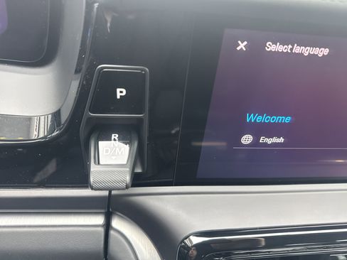 Used 2024 Porsche Panamera RWD image 18