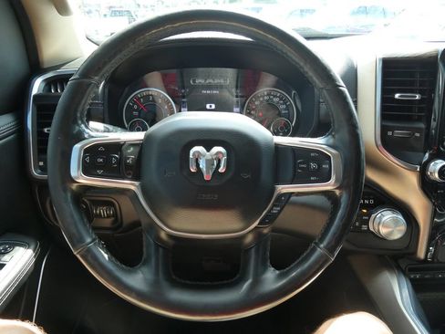 Used 2019 RAM 1500 Laramie AWD/4WD image 33