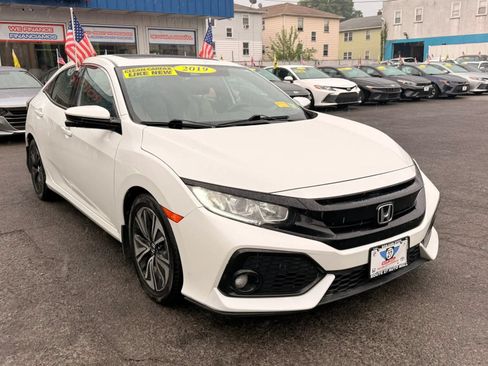 Used 2019 Honda Civic EX image 2