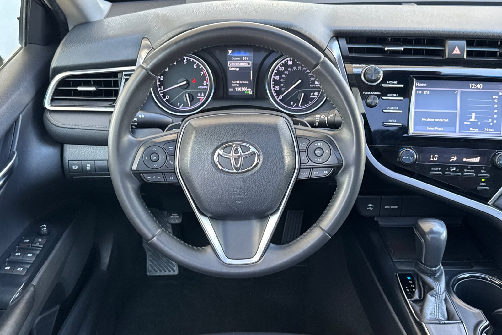 Used 2018 Toyota Camry SE w/ Moonroof Package FWD image 14