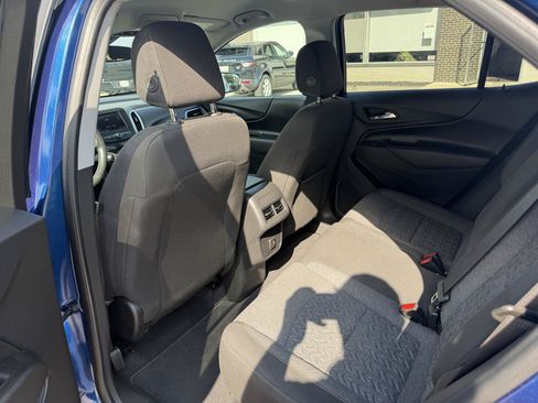 Used 2022 Chevrolet Equinox LT AWD/4WD image 16