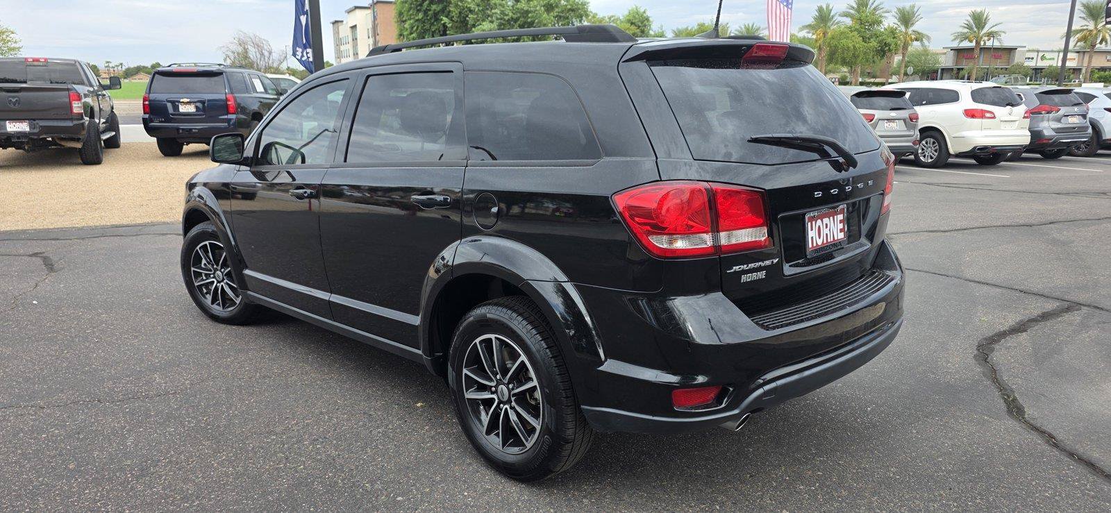 Used 2018 Dodge Journey SXT w/ Connectivity Group FWD image 7
