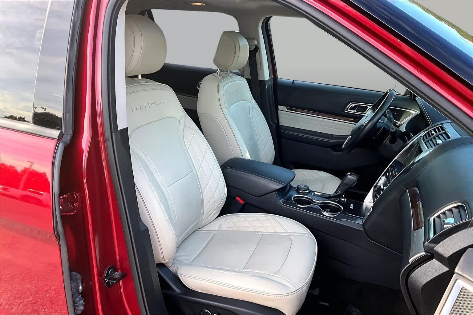 Used 2017 Ford Explorer Platinum AWD/4WD image 9