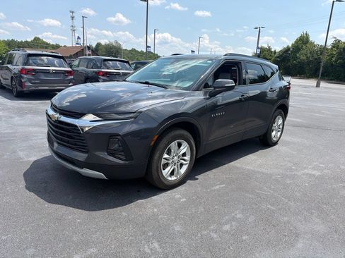 Used 2022 Chevrolet Blazer LT FWD image 1