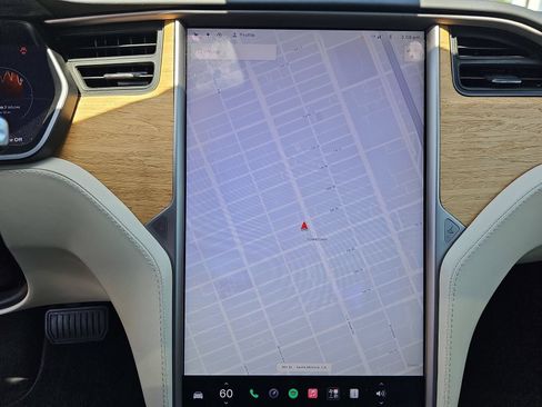 Used 2020 Tesla Model S Long Range Plus AWD/4WD image 29