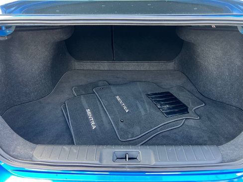 Used 2025 Nissan Sentra SV FWD image 11