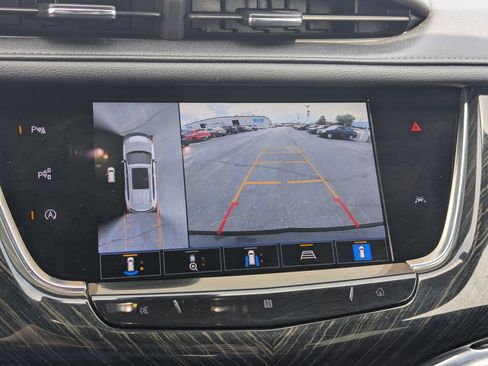 Used 2021 Cadillac XT6 Premium Luxury AWD/4WD image 16