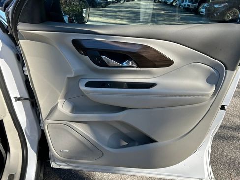 Used 2018 GMC Terrain Denali w/ Advanced Safety Package image 29