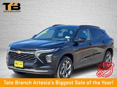 Used 2025 Chevrolet Trax LT w/ Driver Confidence Package