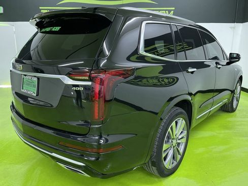 Used 2022 Cadillac XT6 Premium Luxury w/ Platinum Package image 10