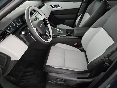 New 2026 Land Rover Range Rover Velar Dynamic SE image 10