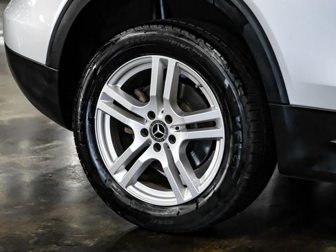 Used 2020 Mercedes-Benz GLB 250 image 48