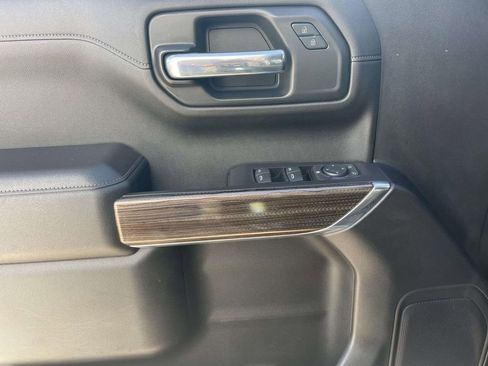 Used 2021 Chevrolet Silverado 1500 RST image 16