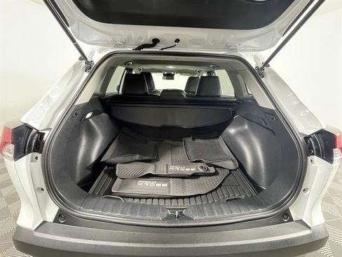 Certified 2023 Toyota Corolla Cross LE w/ Moonroof Package image 22