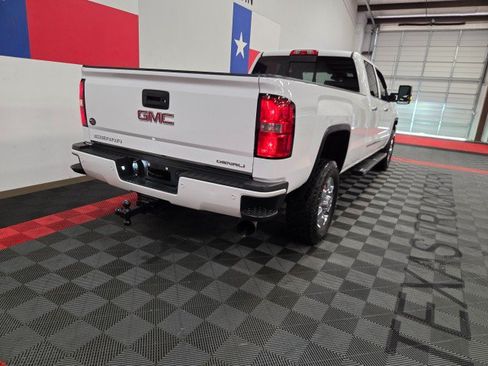 Used 2015 GMC Sierra 3500 Denali w/ Duramax Plus Package AWD/4WD image 20