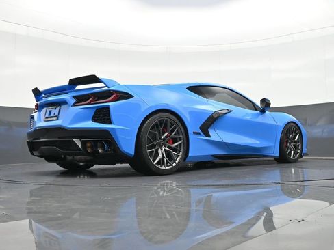 Used 2020 Chevrolet Corvette Stingray Preferred Cpe w/ 2LT Preferred Equipment Group RWD image 29