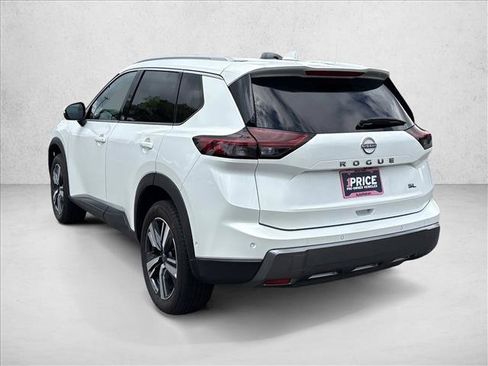 Used 2026 Nissan Rogue SL FWD image 7