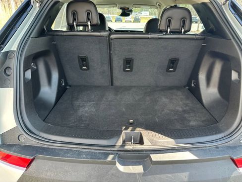 Used 2023 Chevrolet Bolt EUV Premier w/ Redline Edition FWD image 21