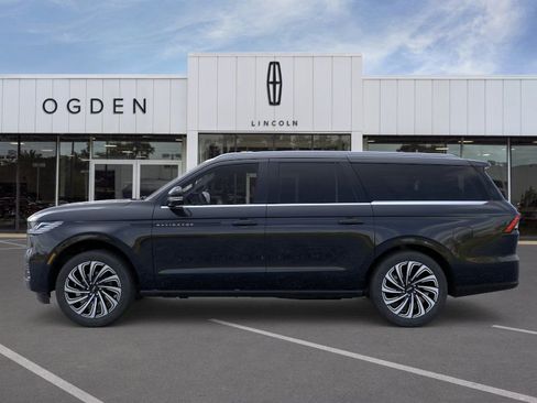 New 2025 Lincoln Navigator L Black Label image 3