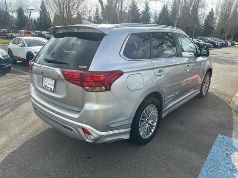 Used 2022 Mitsubishi Outlander SEL AWD/4WD image 3