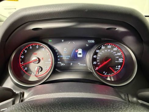 Used 2022 Toyota Camry XSE image 19