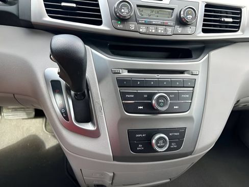 Used 2016 Honda Odyssey LX image 28