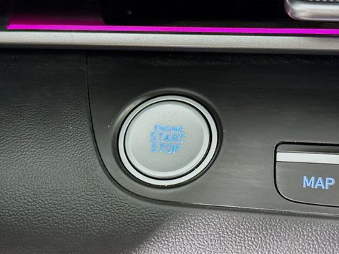 Used 2024 Hyundai Elantra Limited FWD image 19