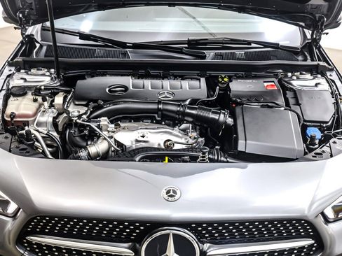 Used 2023 Mercedes-Benz CLA 250 image 12