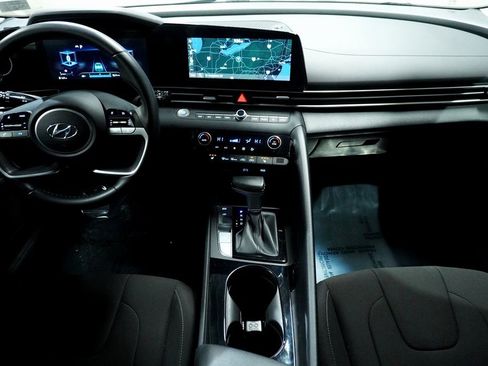 Certified 2023 Hyundai Elantra SEL w/ Convenience Package image 15