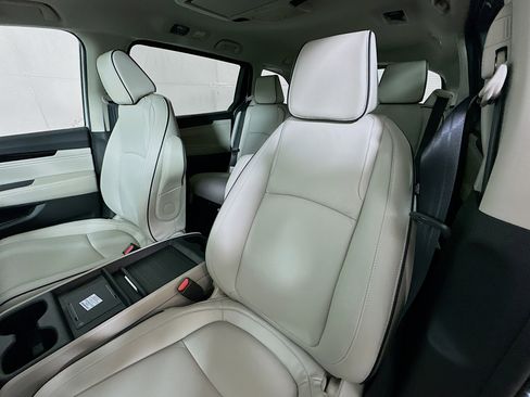 New 2026 Honda Odyssey Touring image 19