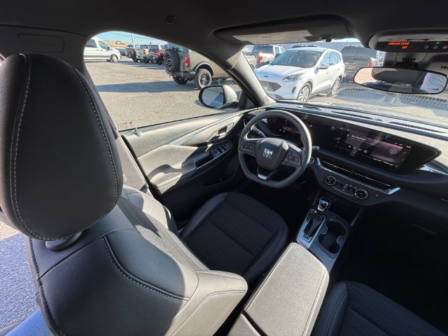 Used 2025 Buick Envista Preferred FWD image 13