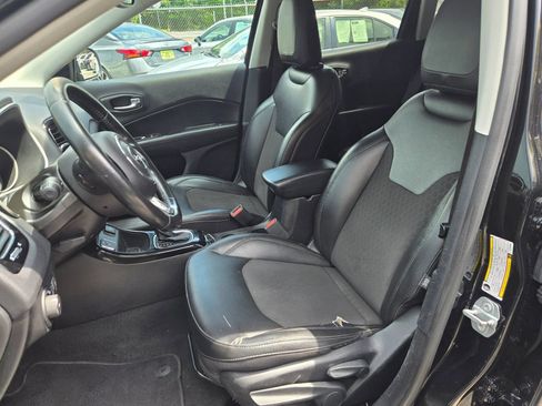 Used 2020 Jeep Compass Latitude FWD image 6
