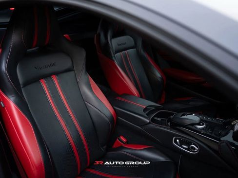 Used 2019 Aston Martin V8 Vantage Coupe RWD image 23