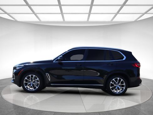 Used 2021 BMW X5 xDrive40i w/ Premium Package AWD/4WD image 4