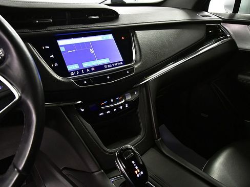 Used 2020 Cadillac XT5 Premium Luxury AWD/4WD image 22