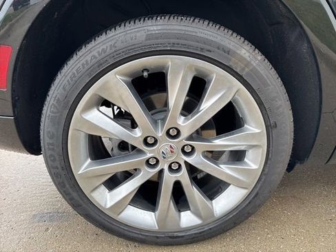 Certified 2023 Buick Envision Avenir image 8