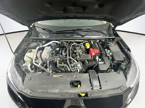 Used 2025 Nissan Sentra SR FWD image 31