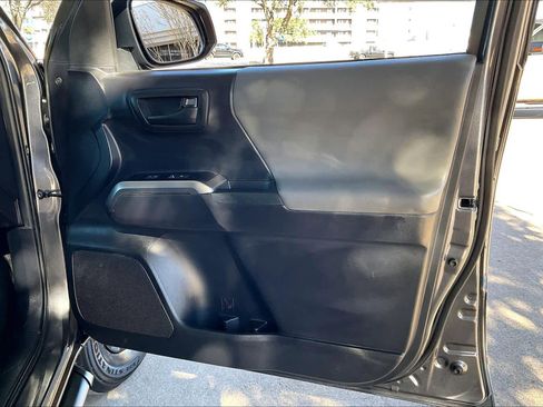 Used 2021 Toyota Tacoma SR5 image 18