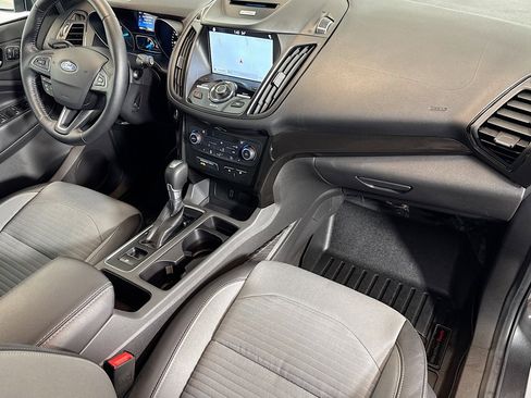Used 2017 Ford Escape Titanium image 27