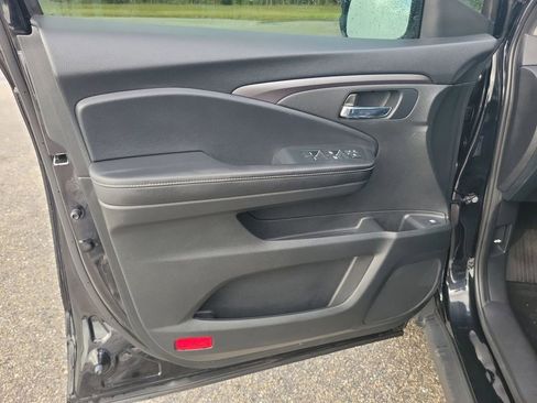 Used 2023 Honda Ridgeline Sport image 40