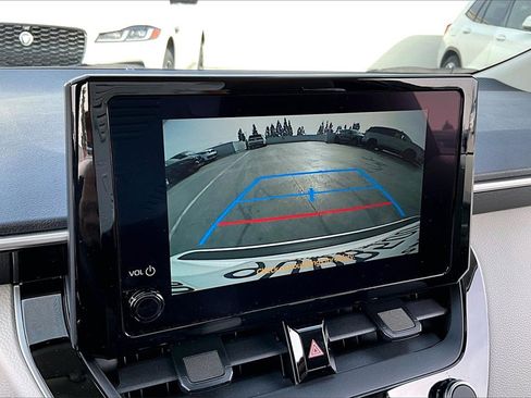 Used 2025 Toyota Corolla LE w/ LE Premium Package image 14