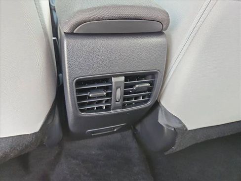 Used 2026 Toyota Corolla Cross LE w/ Moonroof Package FWD image 18