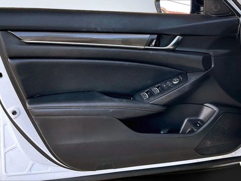 Used 2022 Honda Accord Sport image 17