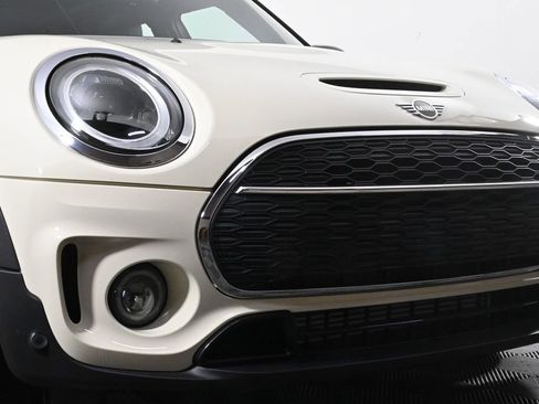 Used 2022 MINI Cooper Clubman S w/ Driver Assistance Package image 3