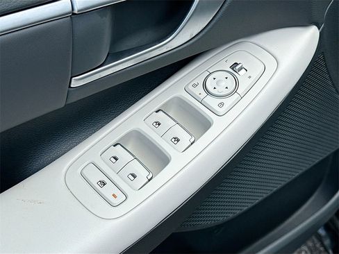 New 2025 Hyundai Sonata SEL image 16