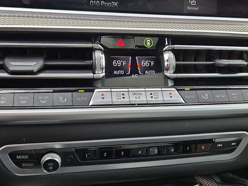 Used 2023 BMW X6 M50i w/ Executive Package image 17