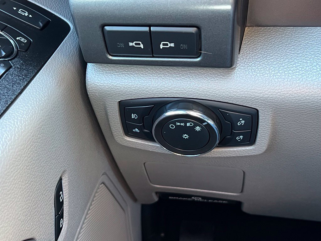 Used 2021 Ford F250 XLT w/ XLT Premium Package AWD/4WD image 33