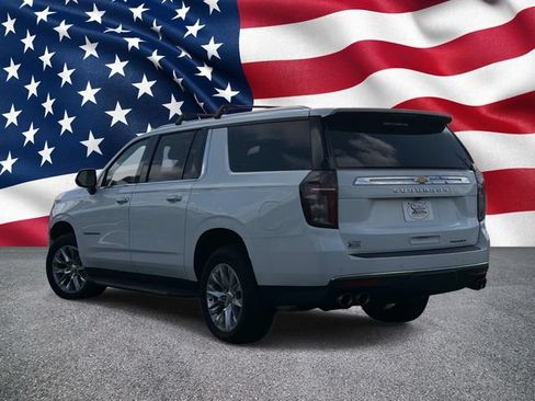 Used 2023 Chevrolet Suburban Premier AWD/4WD image 7